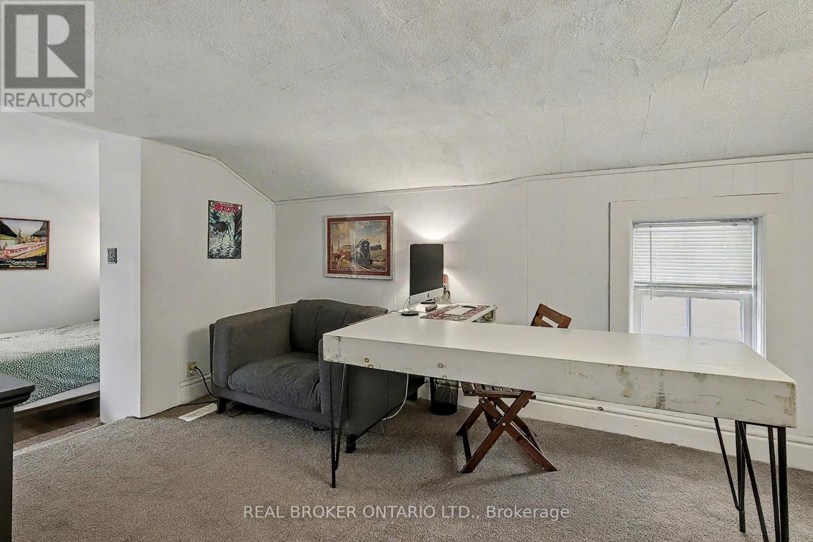 30 Wood Street, Mapleton, ON - Indoor Photo Showing Office