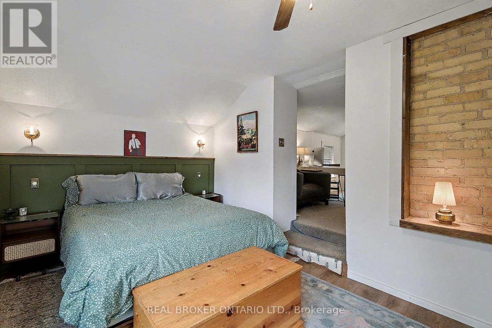 30 Wood Street, Mapleton, ON - Indoor Photo Showing Bedroom