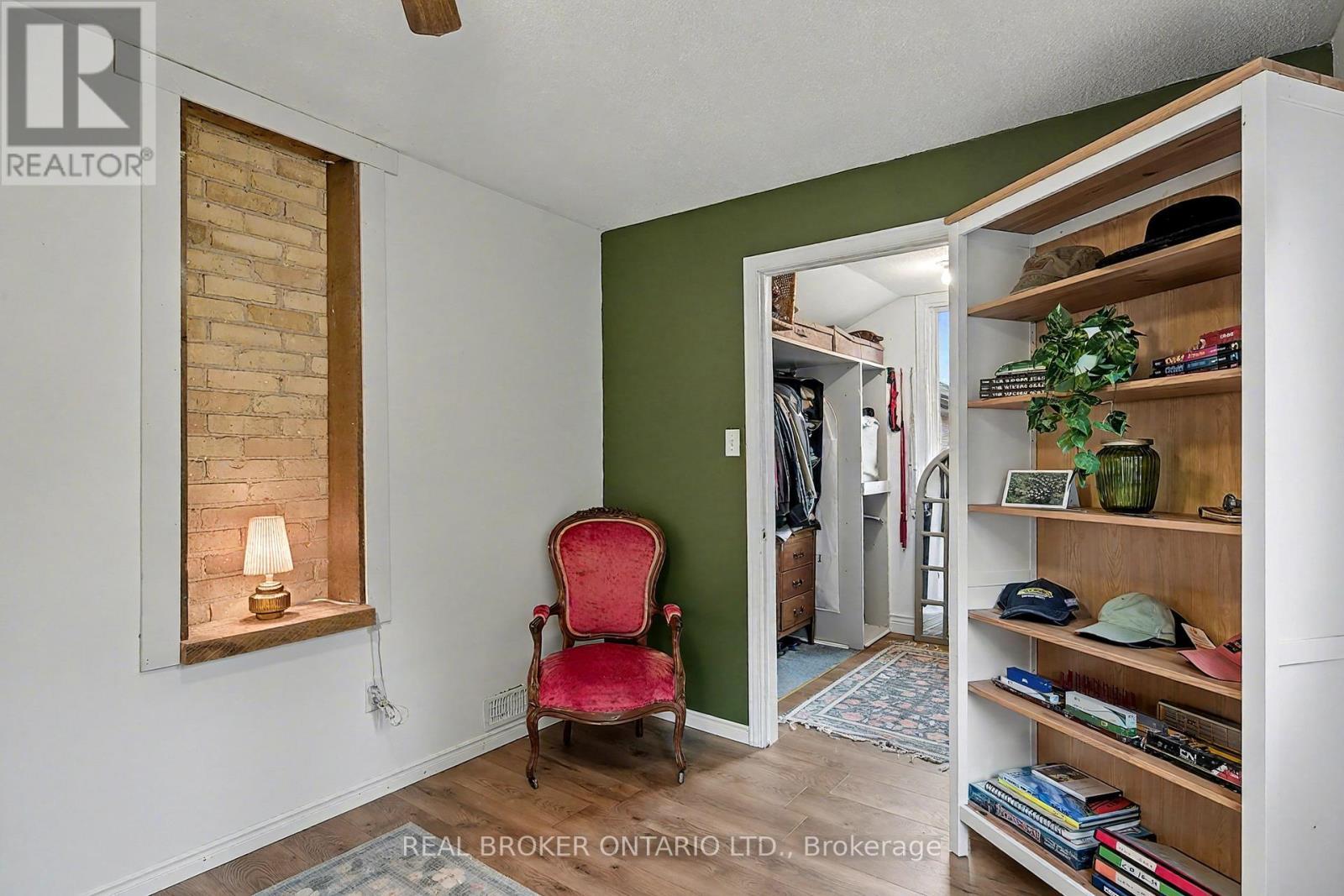 30 Wood Street, Mapleton, ON - Indoor Photo Showing Other Room
