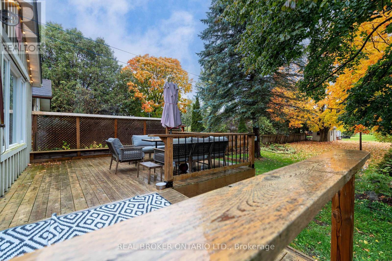 30 Wood Street, Mapleton, ON - Outdoor