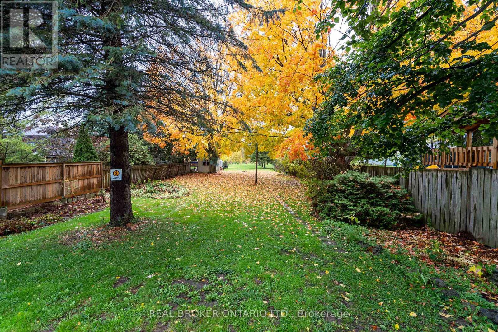 30 Wood Street, Mapleton, ON - Outdoor