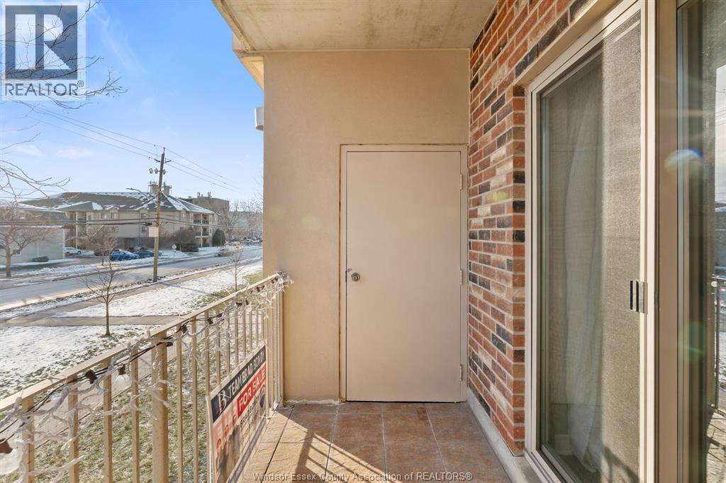 5995 Ellis Street Unit# 202, Lasalle, ON - Outdoor With Balcony With Exterior