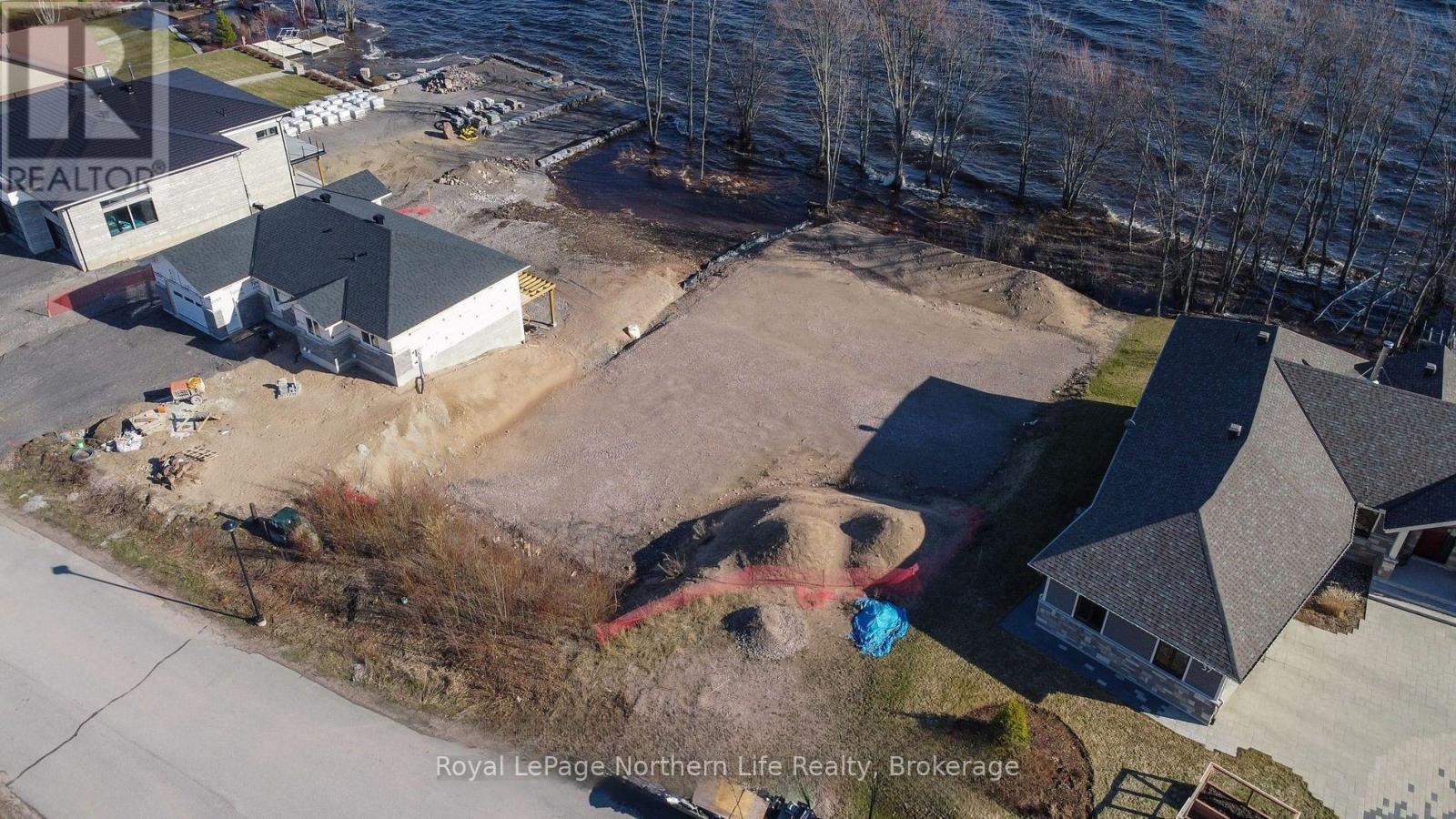 33 Alexandra Court, Callander, ON