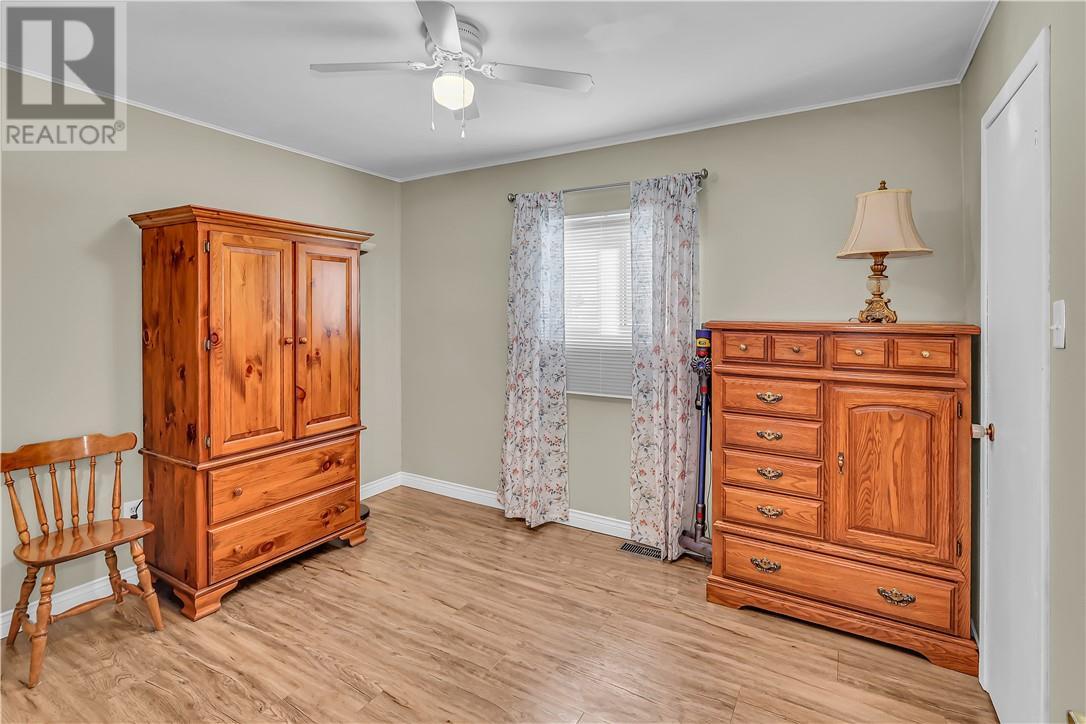 190 Hugh Cummings, Spanish, ON - Indoor