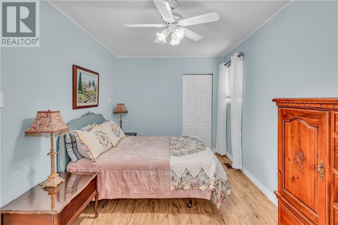 190 Hugh Cummings, Spanish, ON - Indoor Photo Showing Bedroom