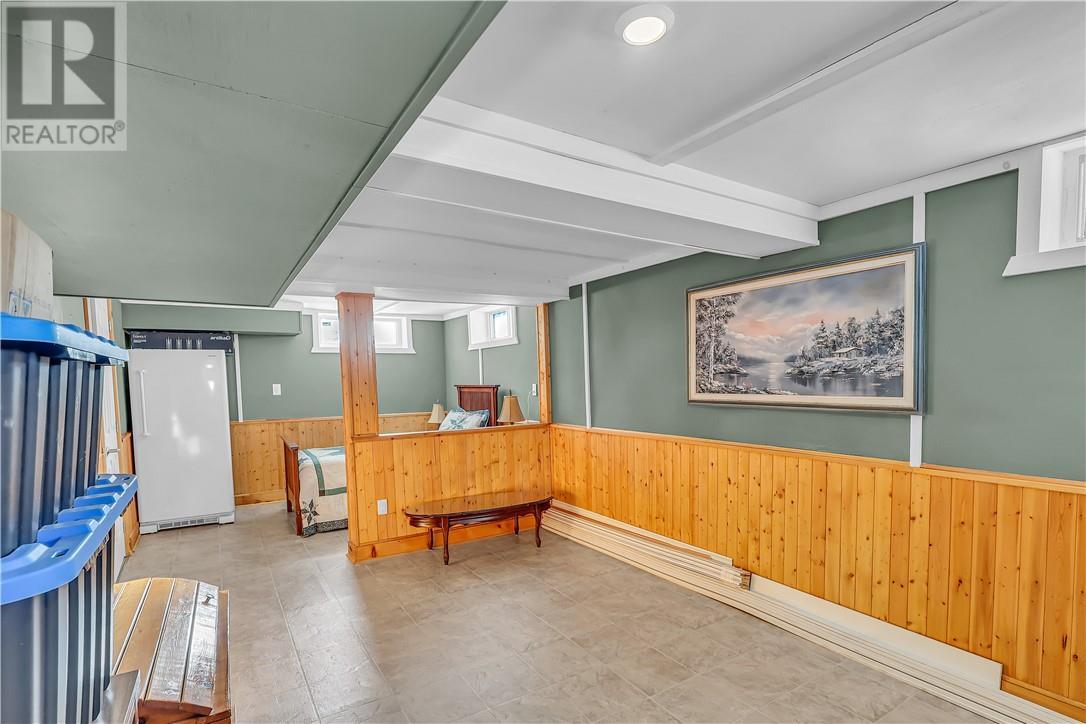 190 Hugh Cummings, Spanish, ON - Indoor Photo Showing Other Room