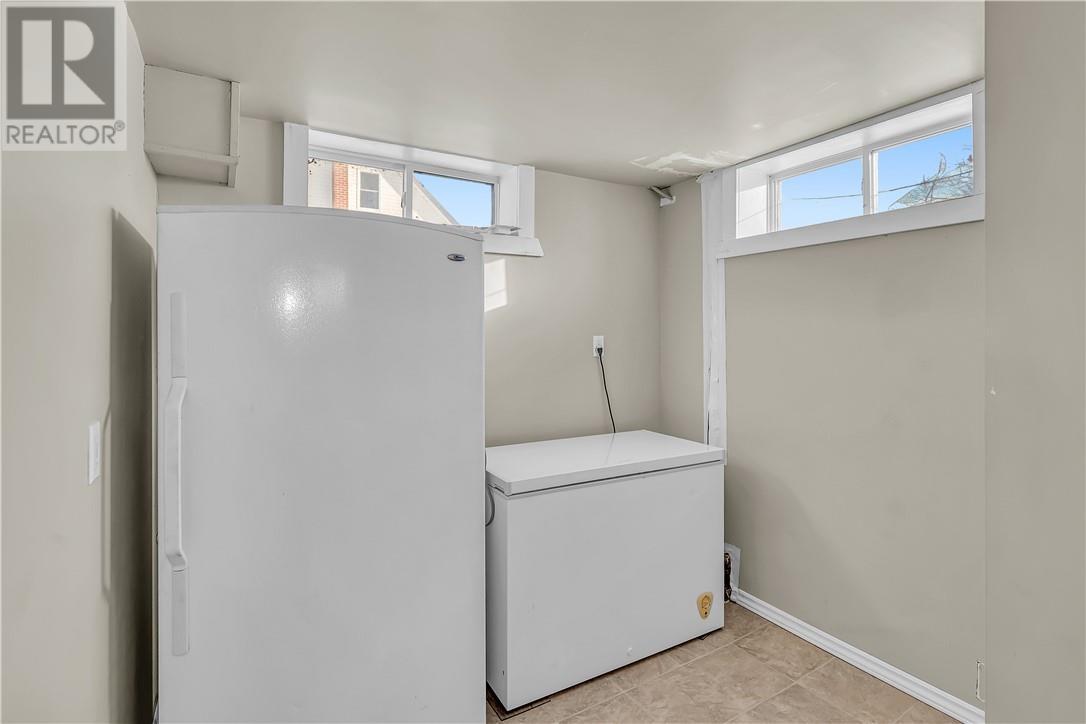 190 Hugh Cummings, Spanish, ON - Indoor