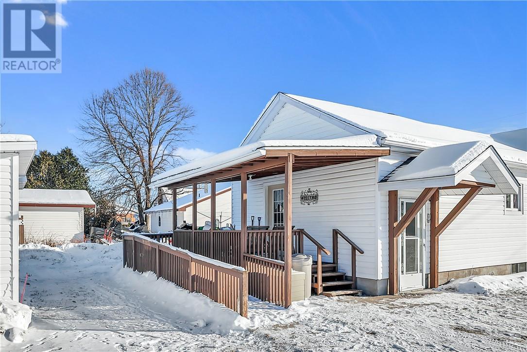 190 Hugh Cummings, Spanish, ON - Outdoor