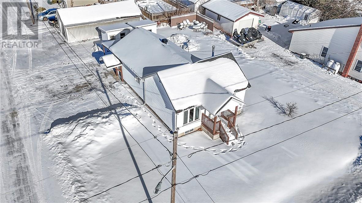 190 Hugh Cummings, Spanish, ON - Outdoor