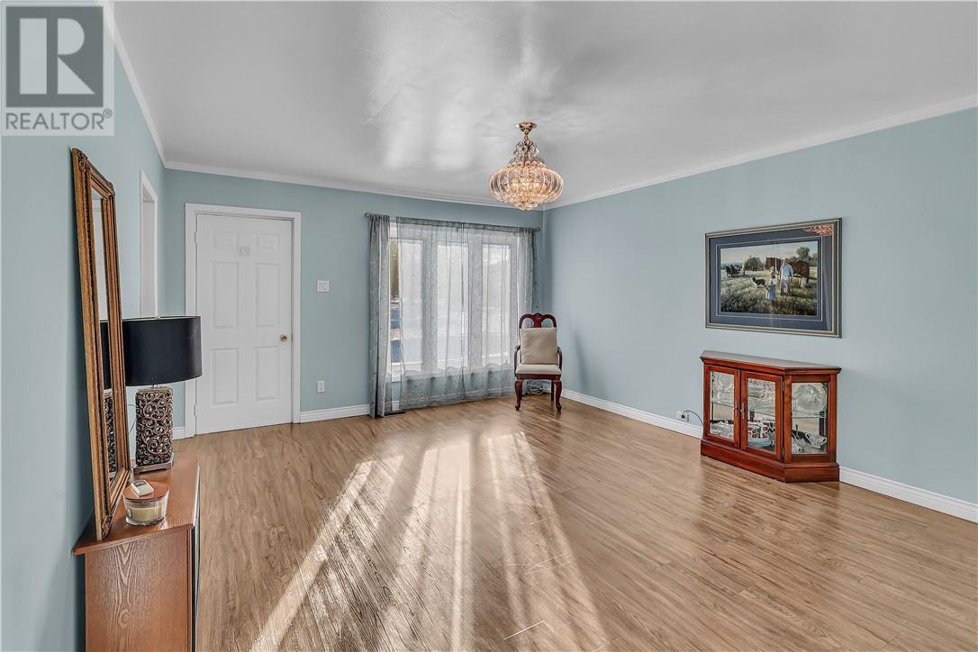 190 Hugh Cummings, Spanish, ON - Indoor Photo Showing Other Room