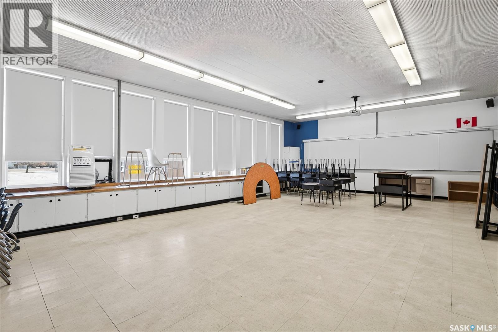 1100 Currie Crescent, Moose Jaw, SK