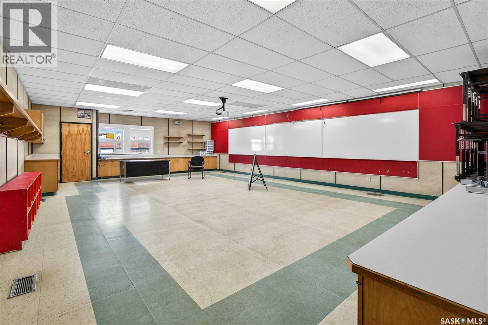 1100 Currie Crescent, Moose Jaw, SK