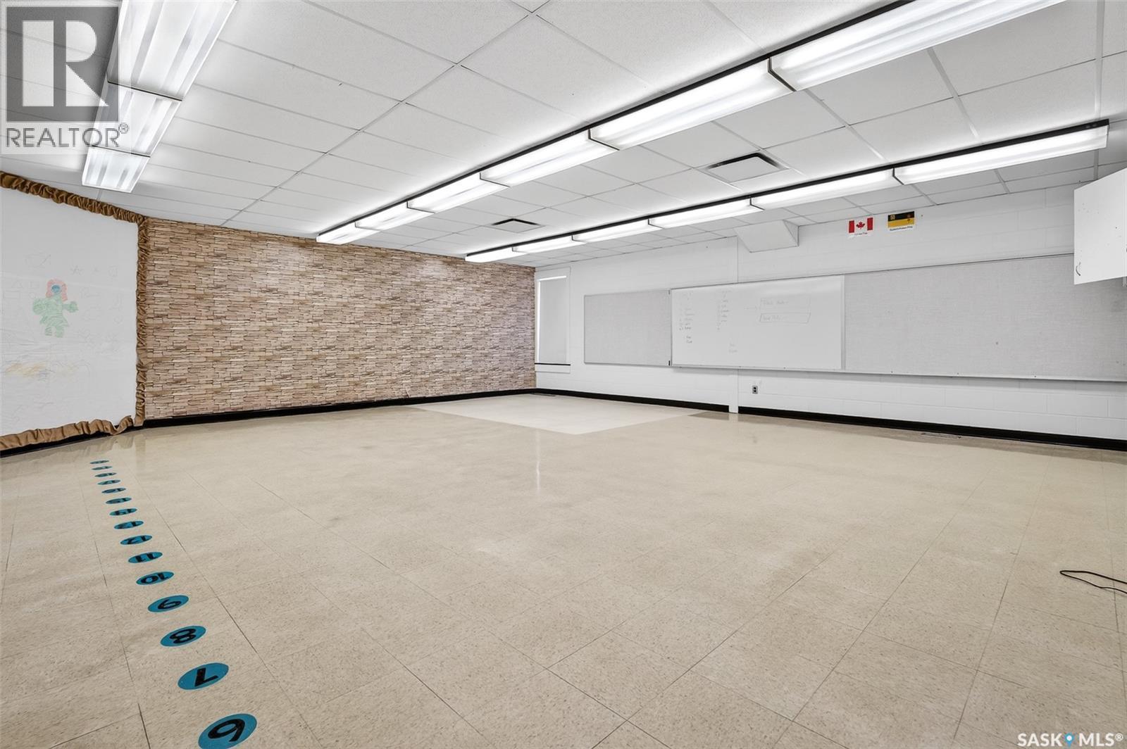 1100 Currie Crescent, Moose Jaw, SK