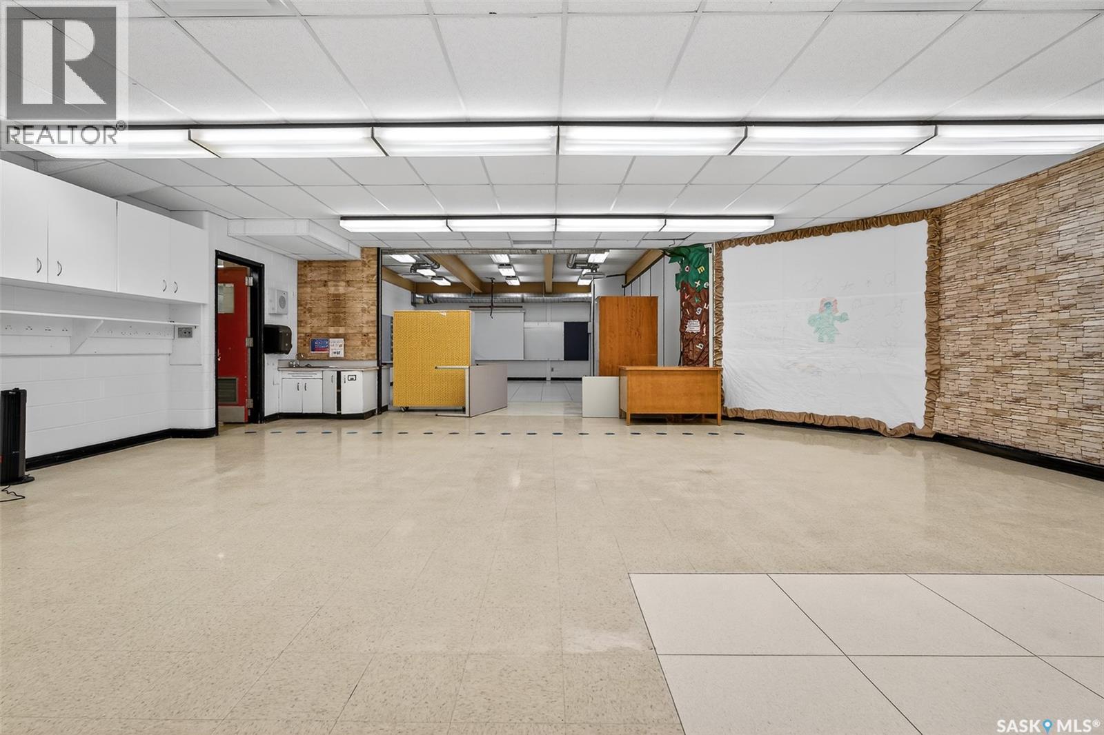 1100 Currie Crescent, Moose Jaw, SK