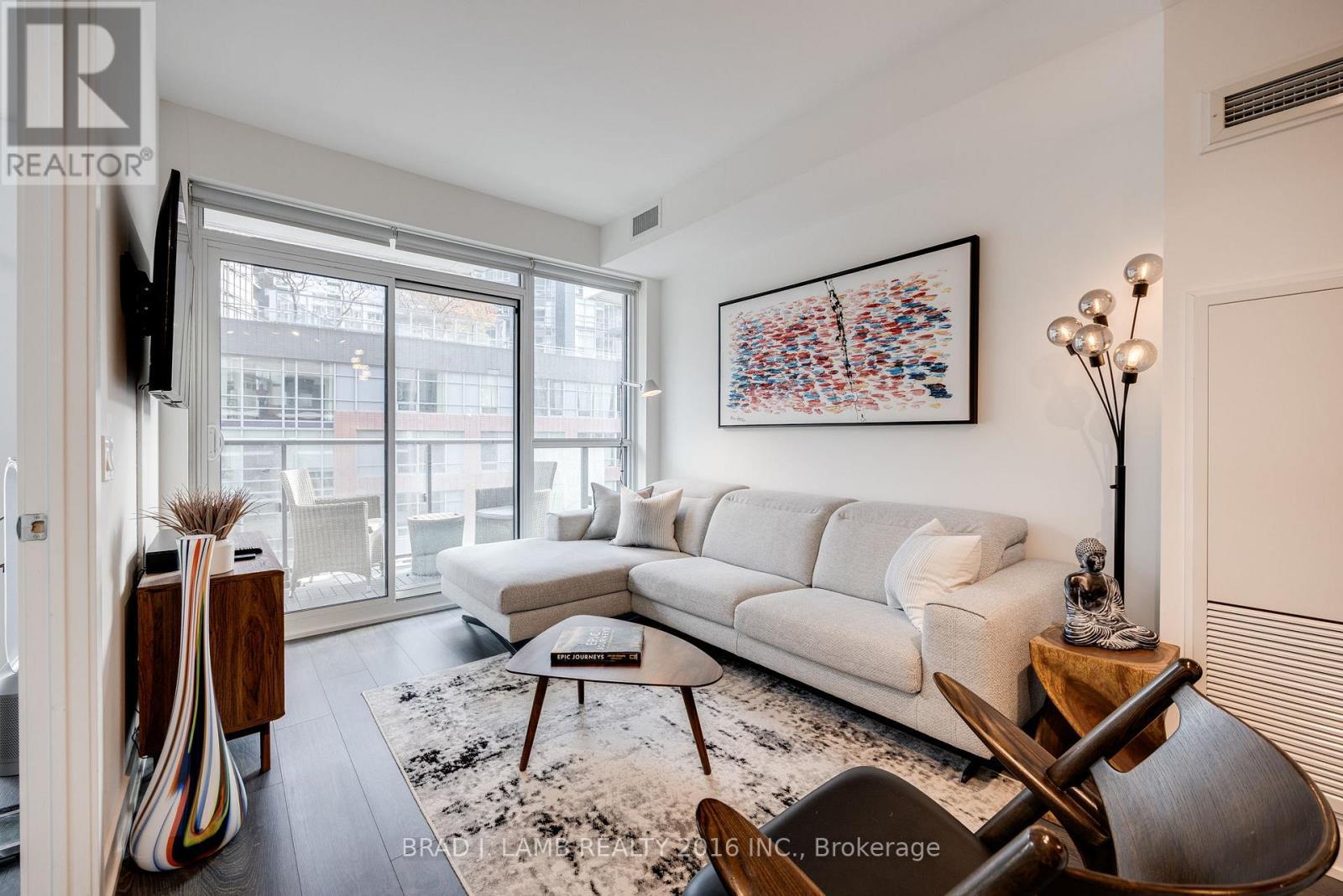 642 - 38 Iannuzzi Street, Toronto, ON - Indoor Photo Showing Living Room