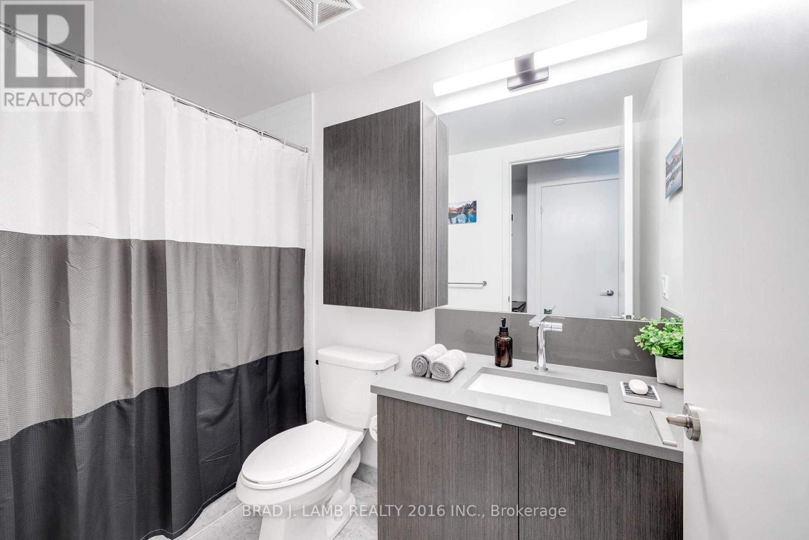 642 - 38 Iannuzzi Street, Toronto, ON - Indoor Photo Showing Bathroom