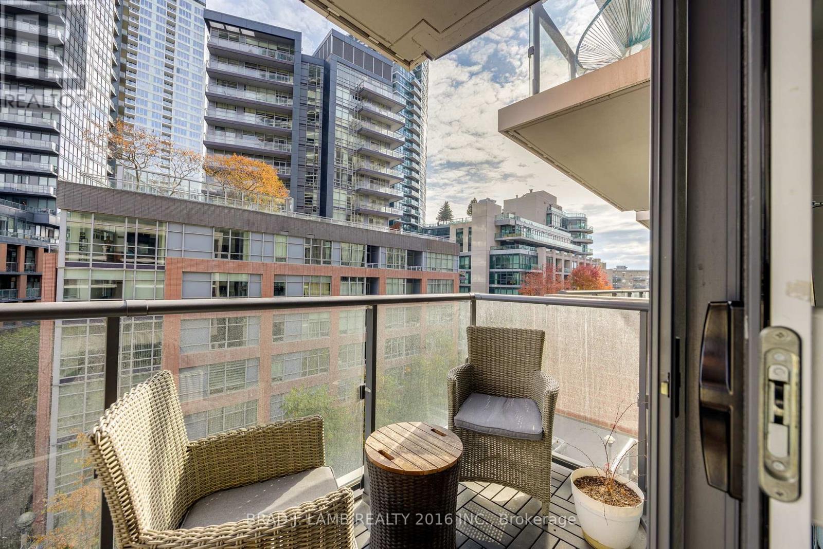 642 - 38 Iannuzzi Street, Toronto, ON - Outdoor