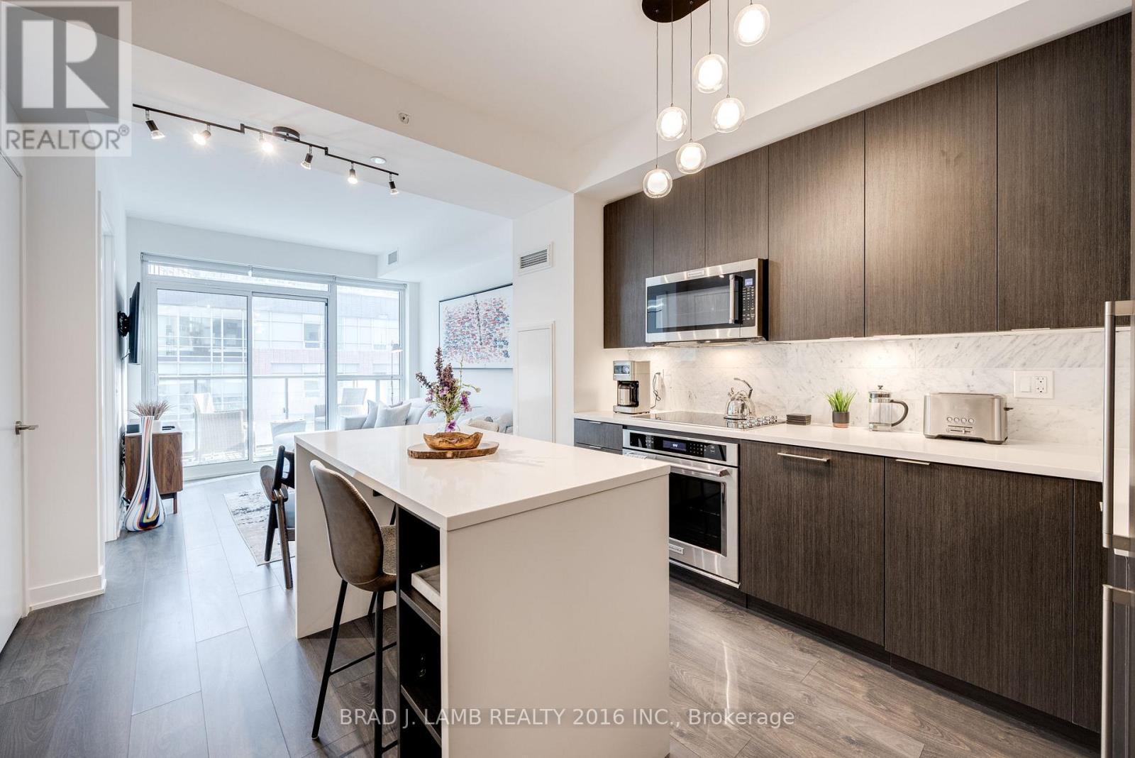 642 - 38 Iannuzzi Street, Toronto, ON - Indoor Photo Showing Kitchen With Upgraded Kitchen