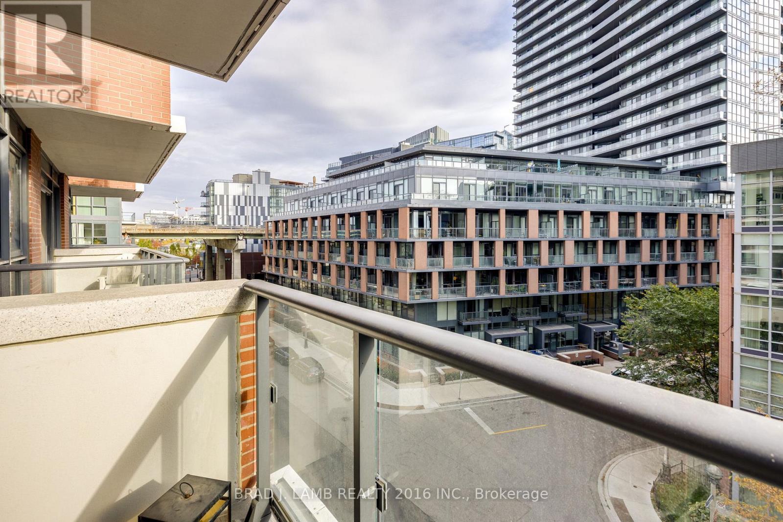 642 - 38 Iannuzzi Street, Toronto, ON - Outdoor