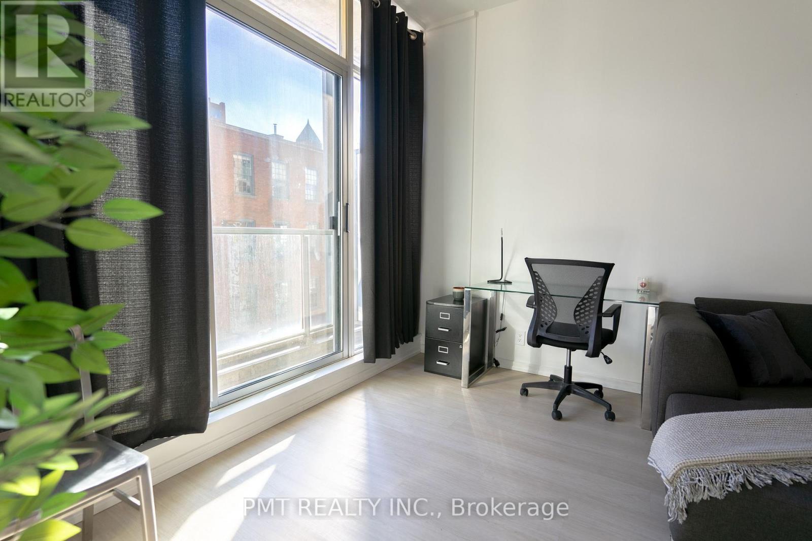 406 - 388 Richmond Street W, Toronto, ON - Indoor