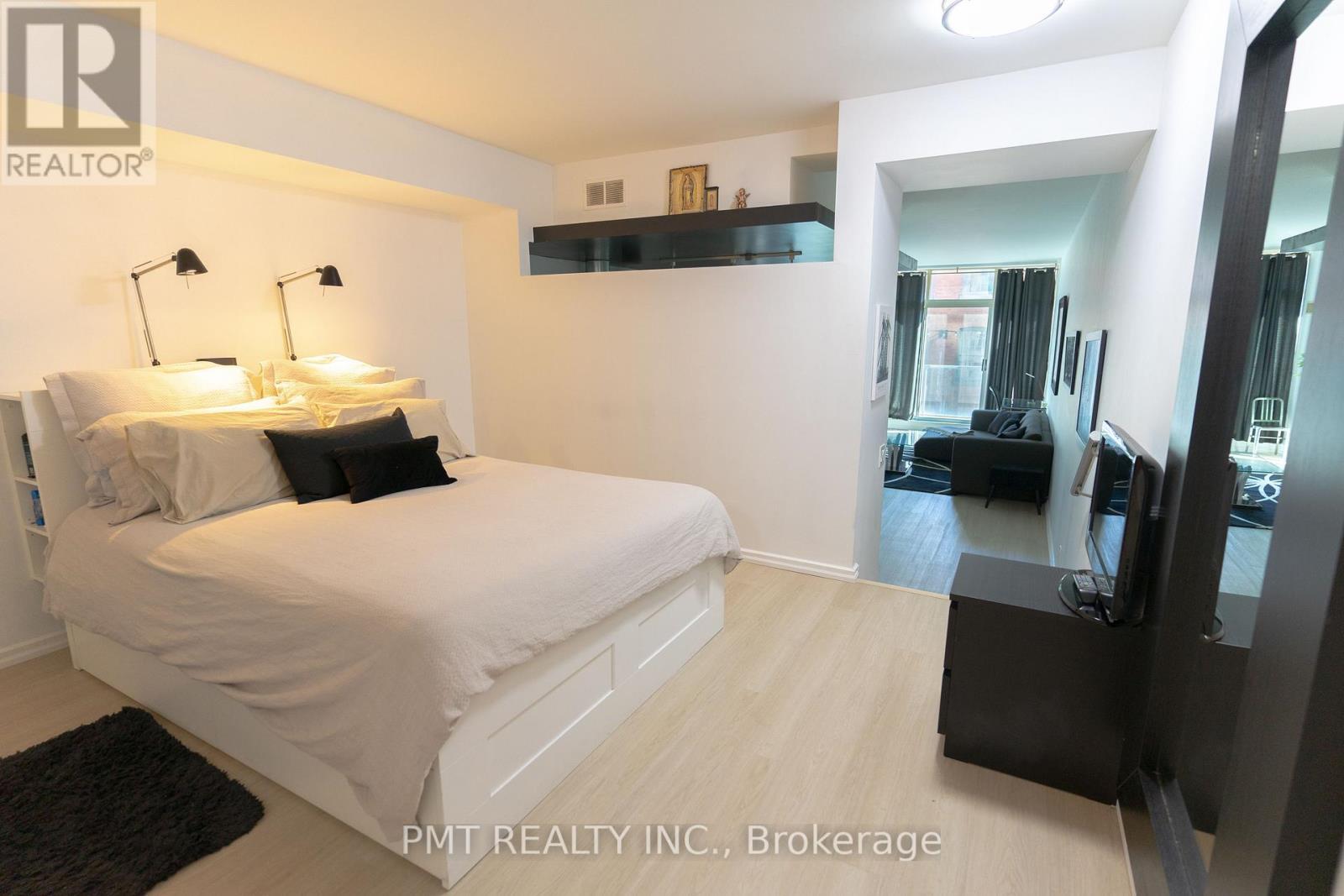 406 - 388 Richmond Street W, Toronto, ON - Indoor Photo Showing Bedroom