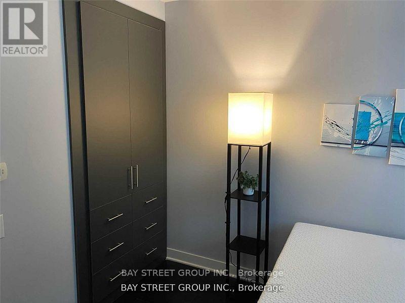 710 - 15 Grenville Street, Toronto, ON - Indoor Photo Showing Other Room