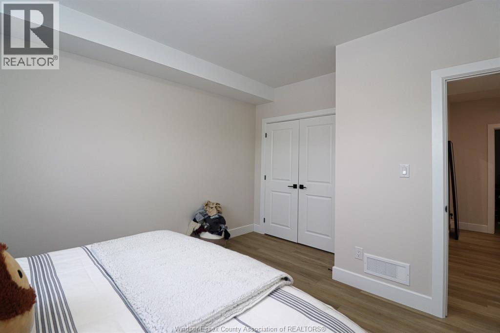 97 Kingsbridge, Amherstburg, ON - Indoor Photo Showing Bedroom