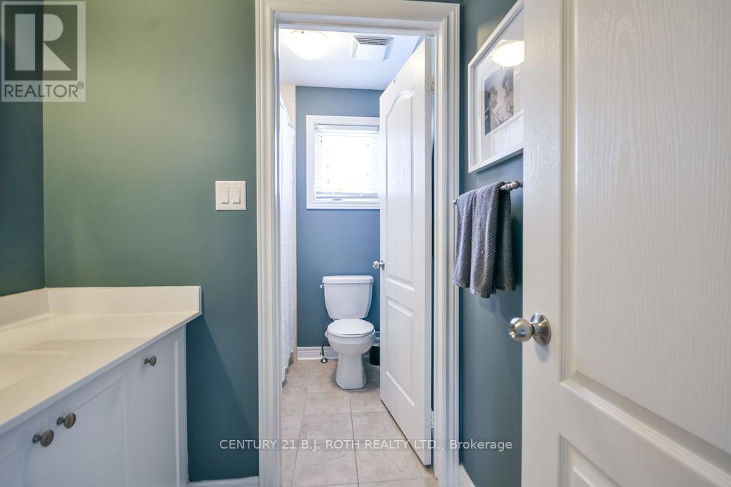304 Downy Emerald Drive, Bradford West Gwillimbury, ON - Indoor Photo Showing Bathroom