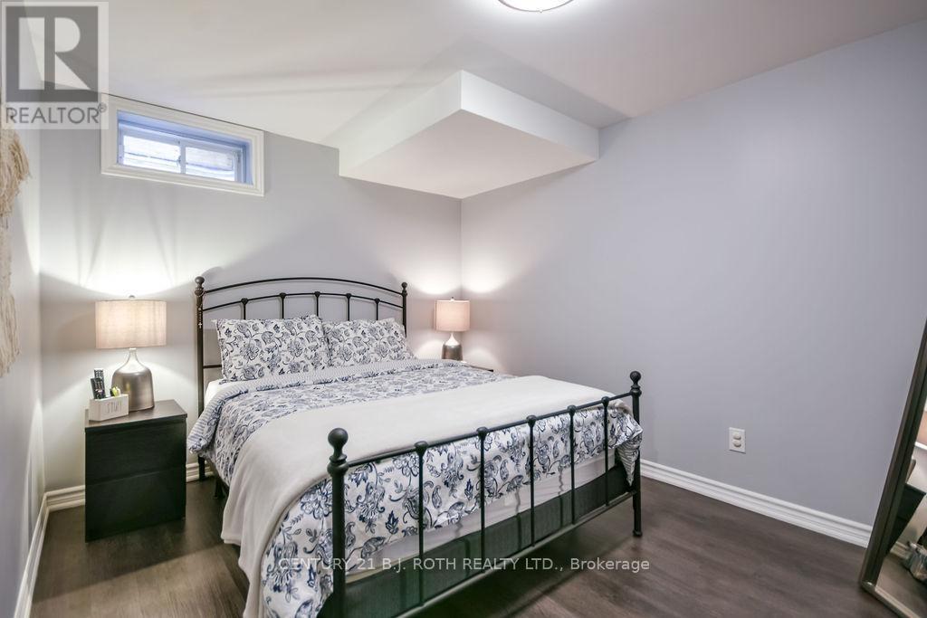 304 Downy Emerald Drive, Bradford West Gwillimbury, ON - Indoor Photo Showing Bedroom