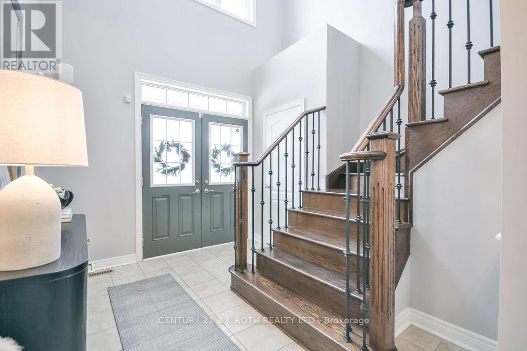 304 Downy Emerald Drive, Bradford West Gwillimbury, ON - Indoor Photo Showing Other Room