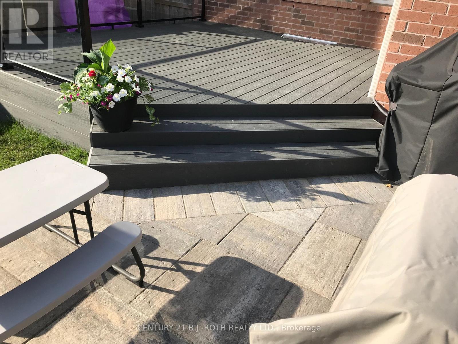 304 Downy Emerald Drive, Bradford West Gwillimbury, ON - Outdoor With Deck Patio Veranda