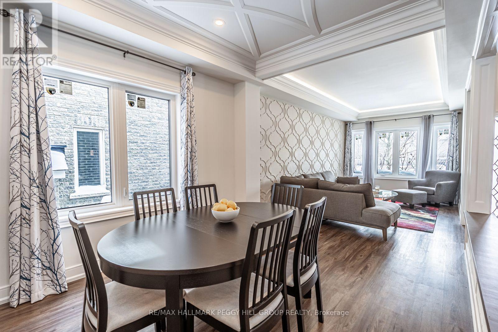 99 Mcintyre Drive, Barrie, ON - Indoor Photo Showing Dining Room