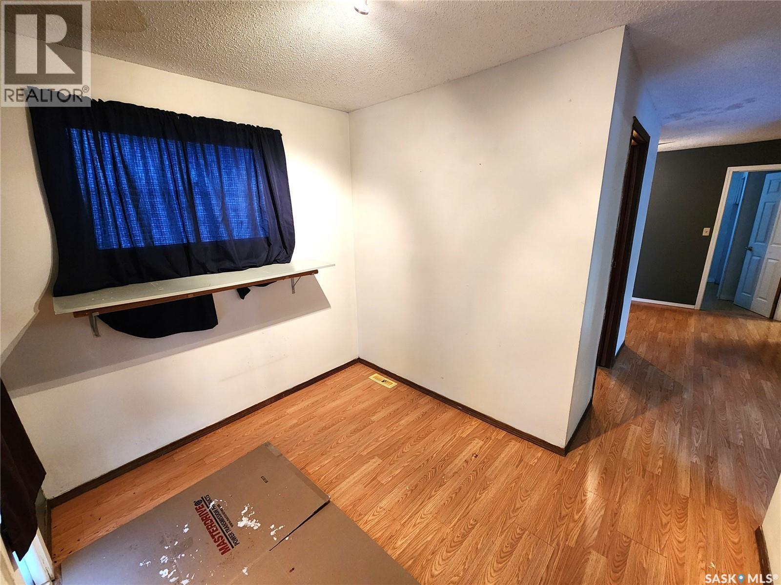 508 1St Avenue E, Lampman, SK - Indoor Photo Showing Other Room