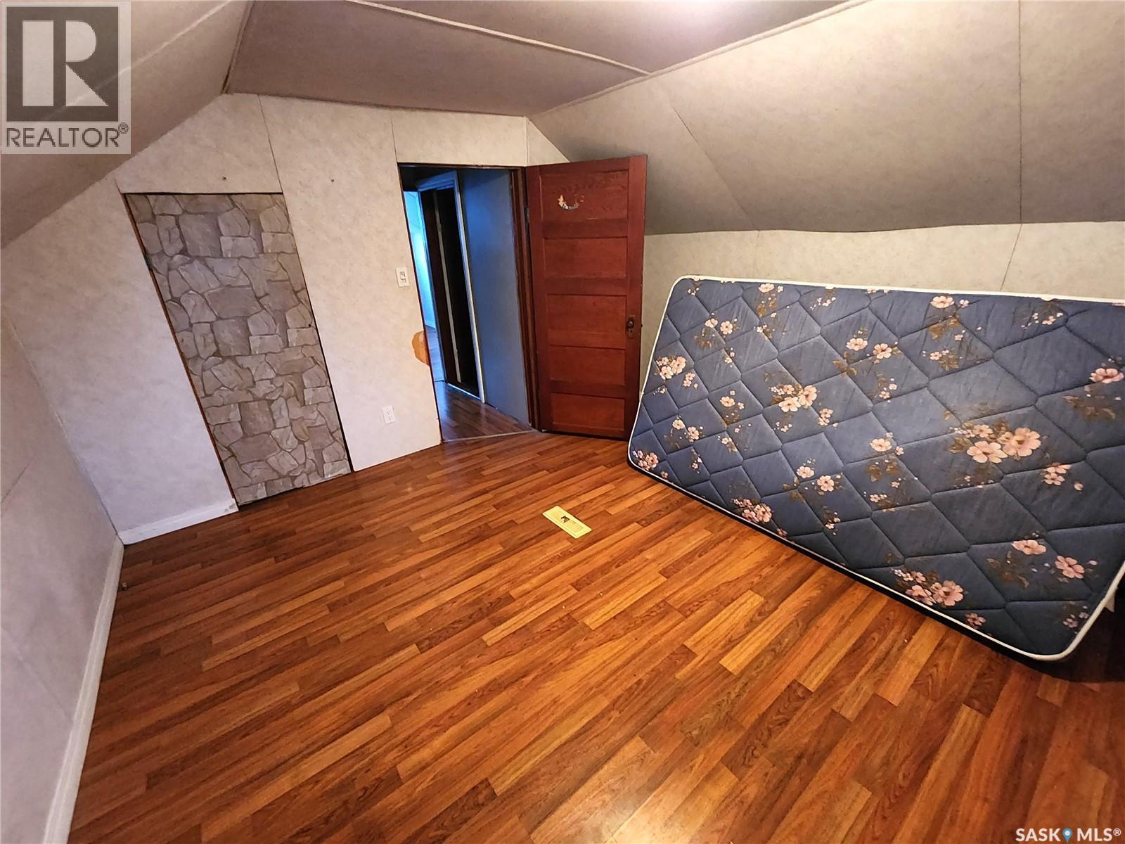 508 1St Avenue E, Lampman, SK - Indoor Photo Showing Other Room