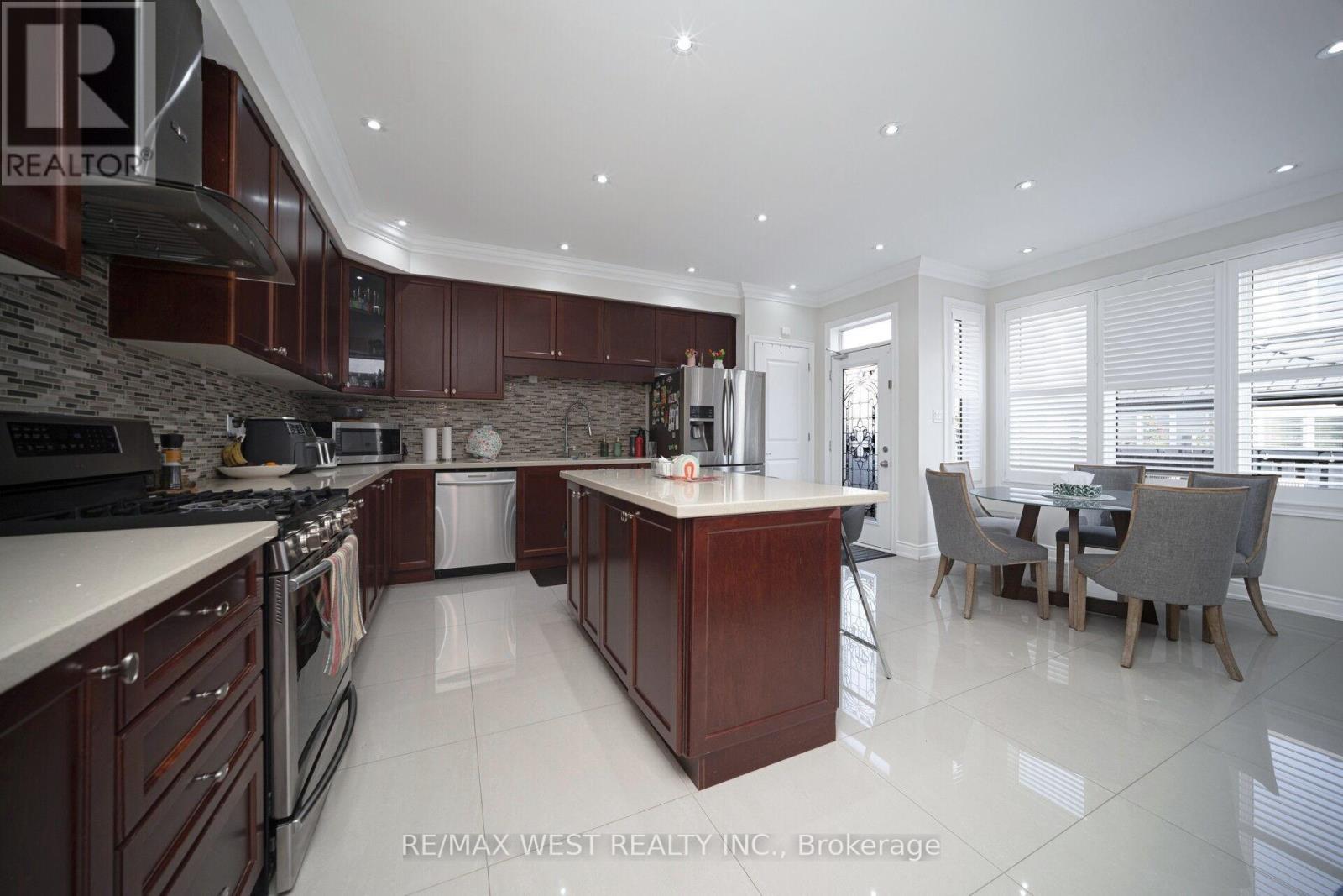 43 Swanton Road, Brampton, ON - Indoor