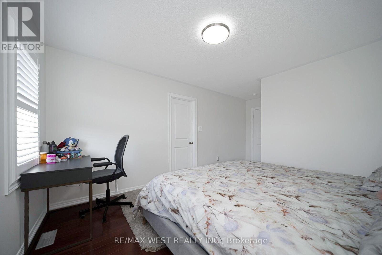 43 Swanton Road, Brampton, ON - Indoor Photo Showing Bedroom