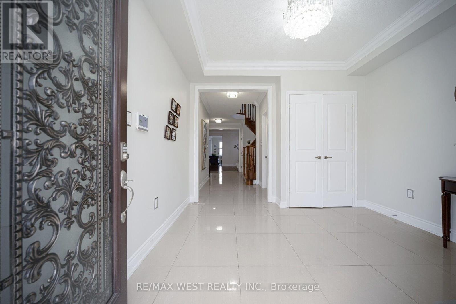 43 Swanton Road, Brampton, ON - Indoor Photo Showing Other Room