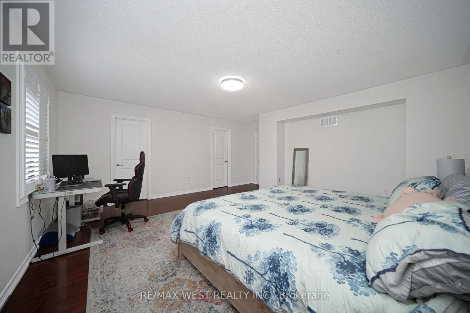 43 Swanton Road, Brampton, ON - Indoor Photo Showing Bedroom