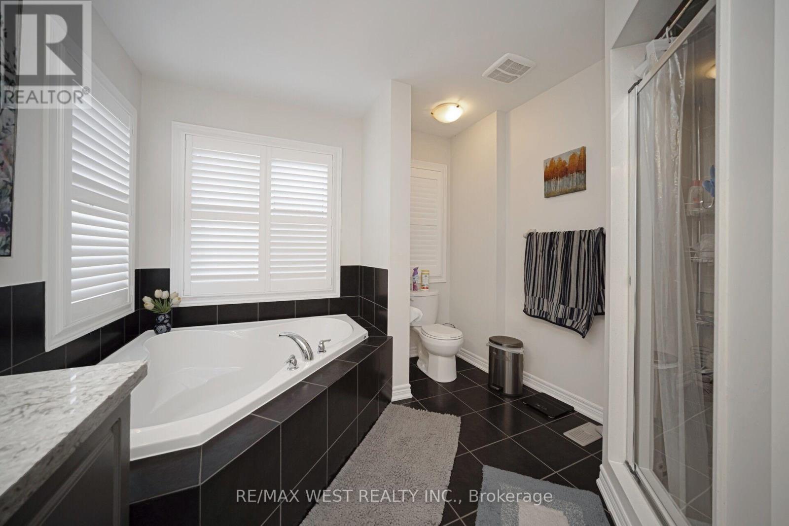 43 Swanton Road, Brampton, ON - Indoor Photo Showing Bathroom