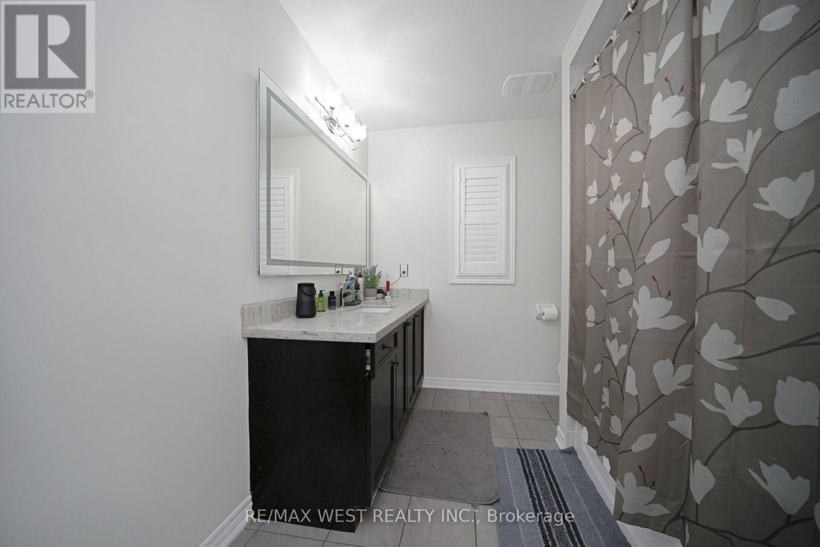 43 Swanton Road, Brampton, ON - Indoor Photo Showing Bathroom