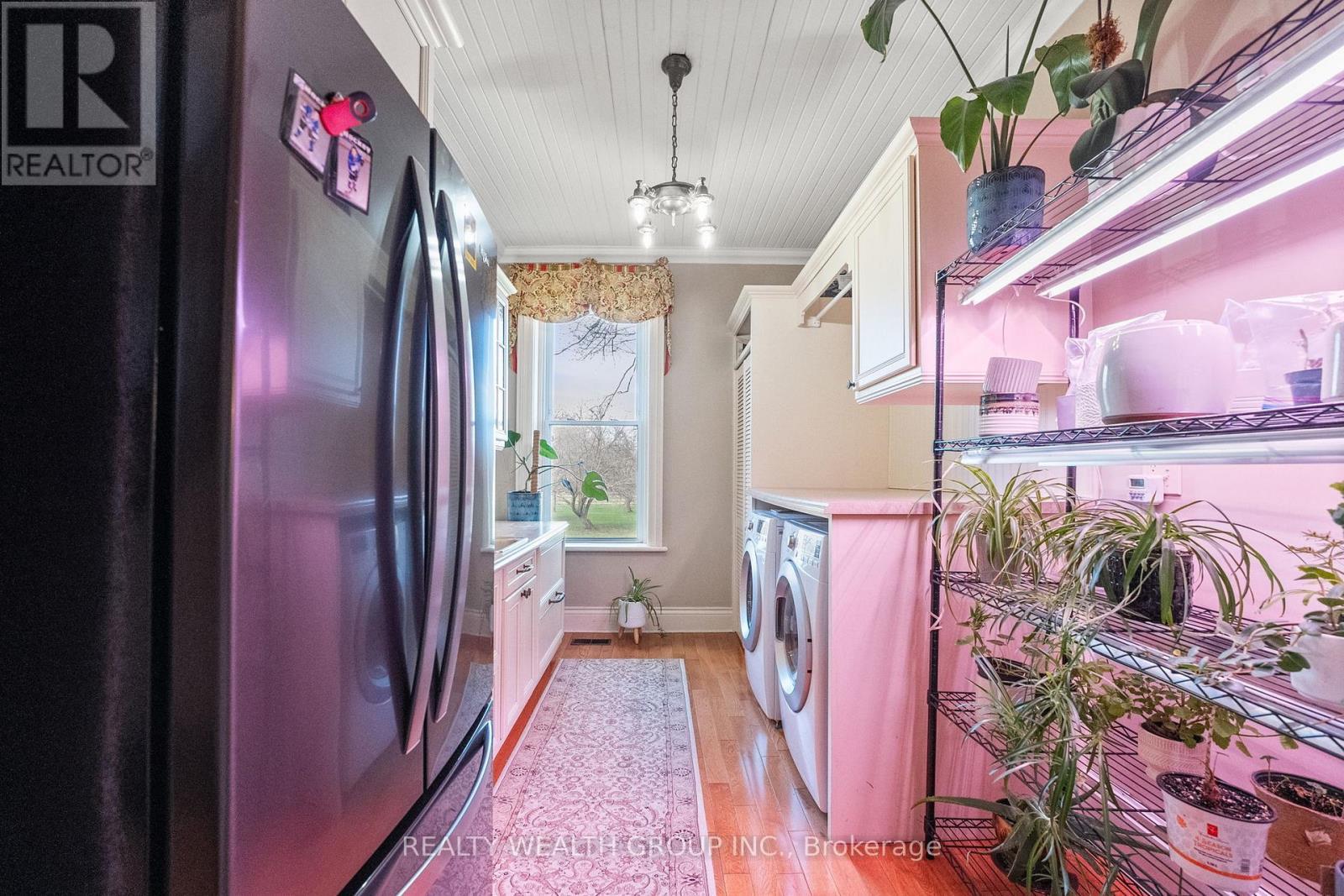 1201 Salem Road, Kawartha Lakes, ON - Indoor Photo Showing Laundry Room