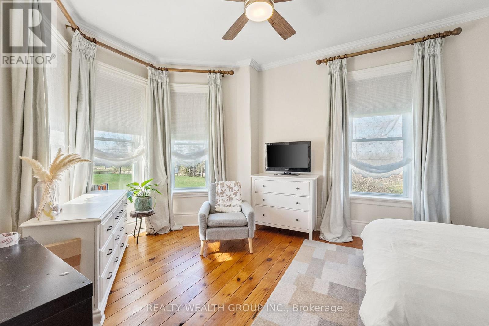 1201 Salem Road, Kawartha Lakes, ON - Indoor Photo Showing Bedroom