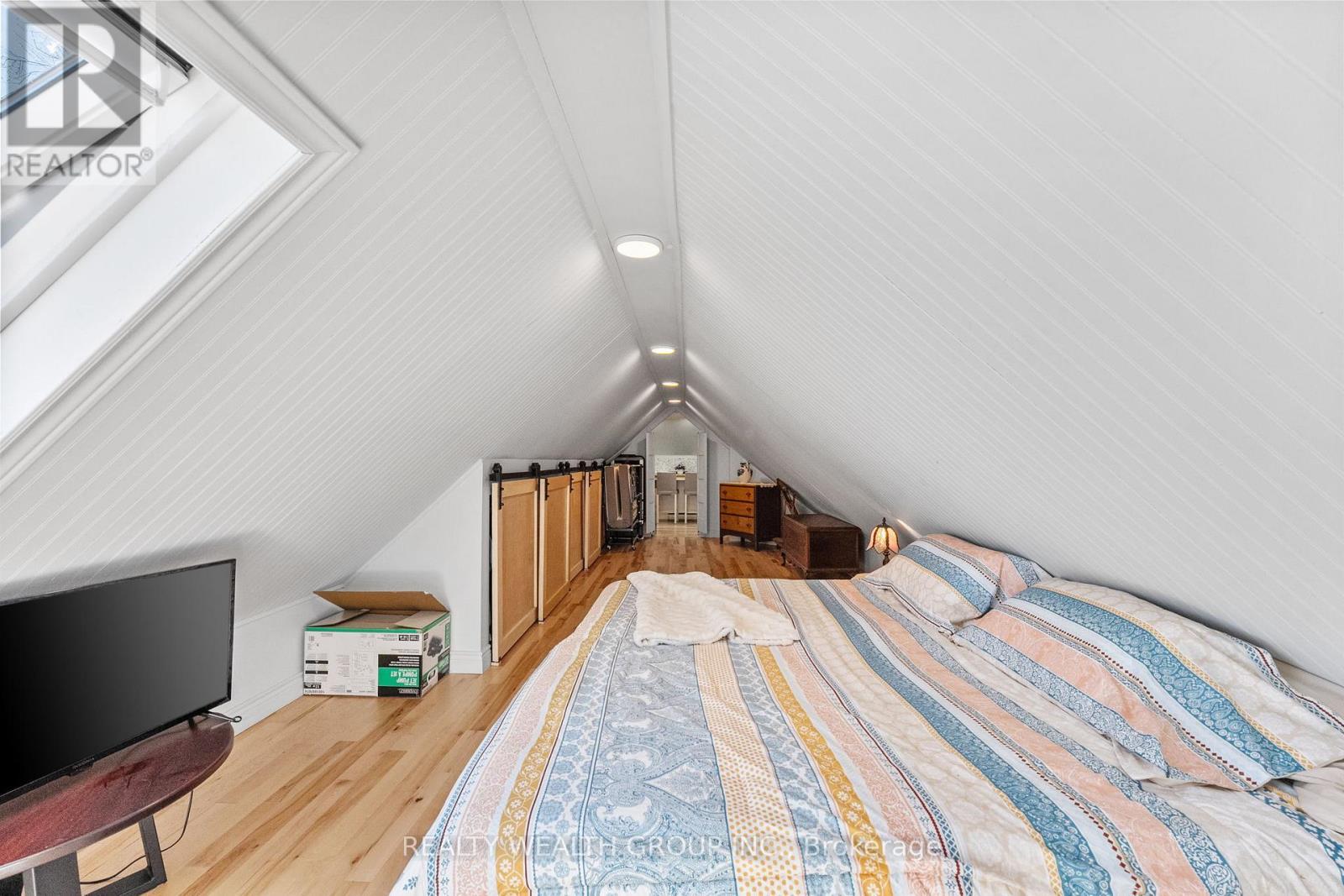 1201 Salem Road, Kawartha Lakes, ON - Indoor Photo Showing Bedroom