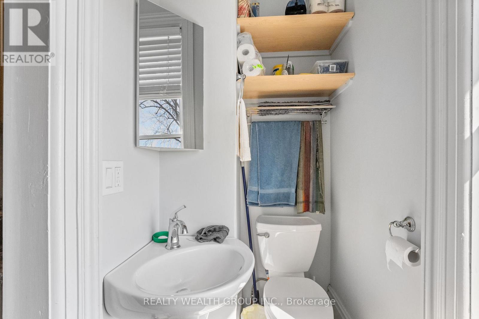 1201 Salem Road, Kawartha Lakes, ON - Indoor Photo Showing Bathroom