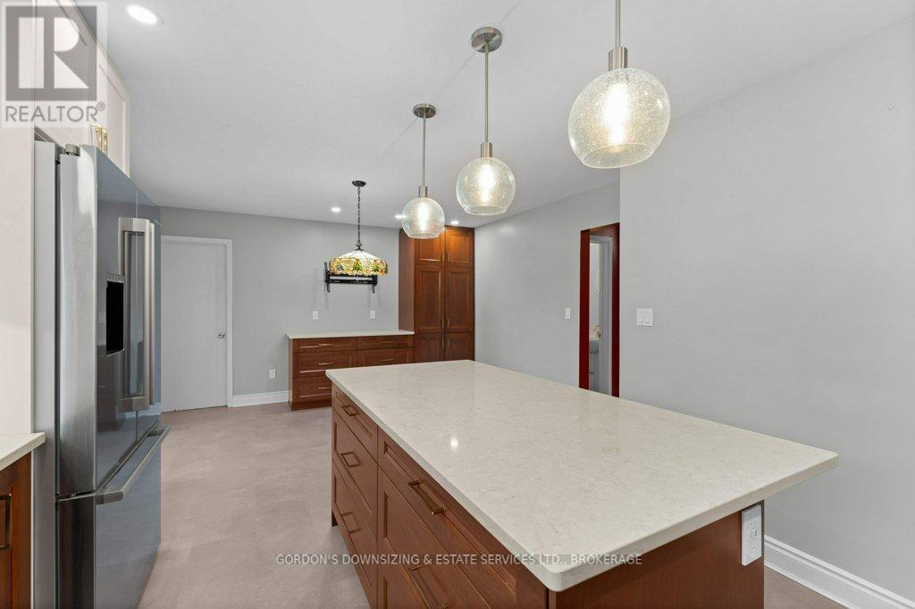 873 Danbury Road, Kingston (South Of Taylor-Kidd Blvd), ON - Indoor Photo Showing Kitchen