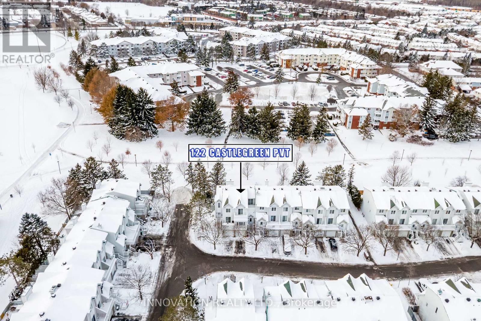 Backyard opens to walking trails and parkland! - 58 - 122 Castlegreen Private, Ottawa, ON