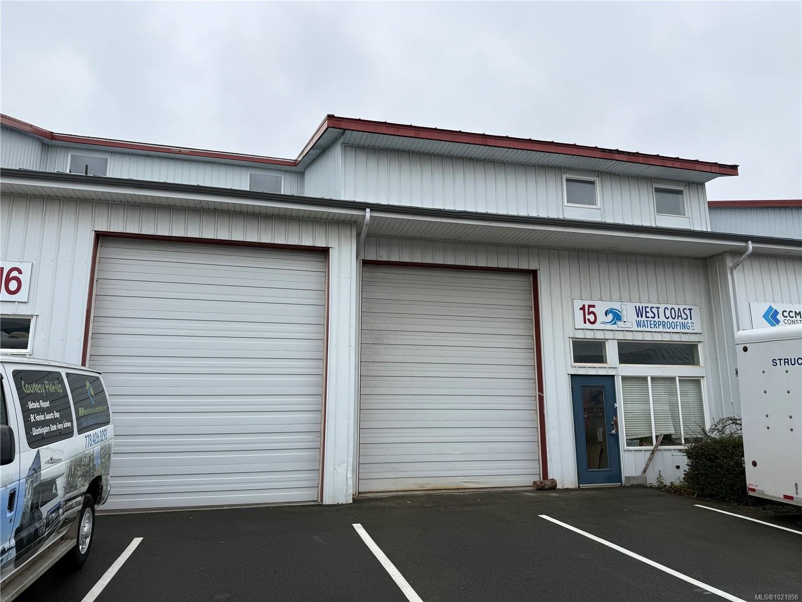 15-2075 Henry Ave, Sidney, BC