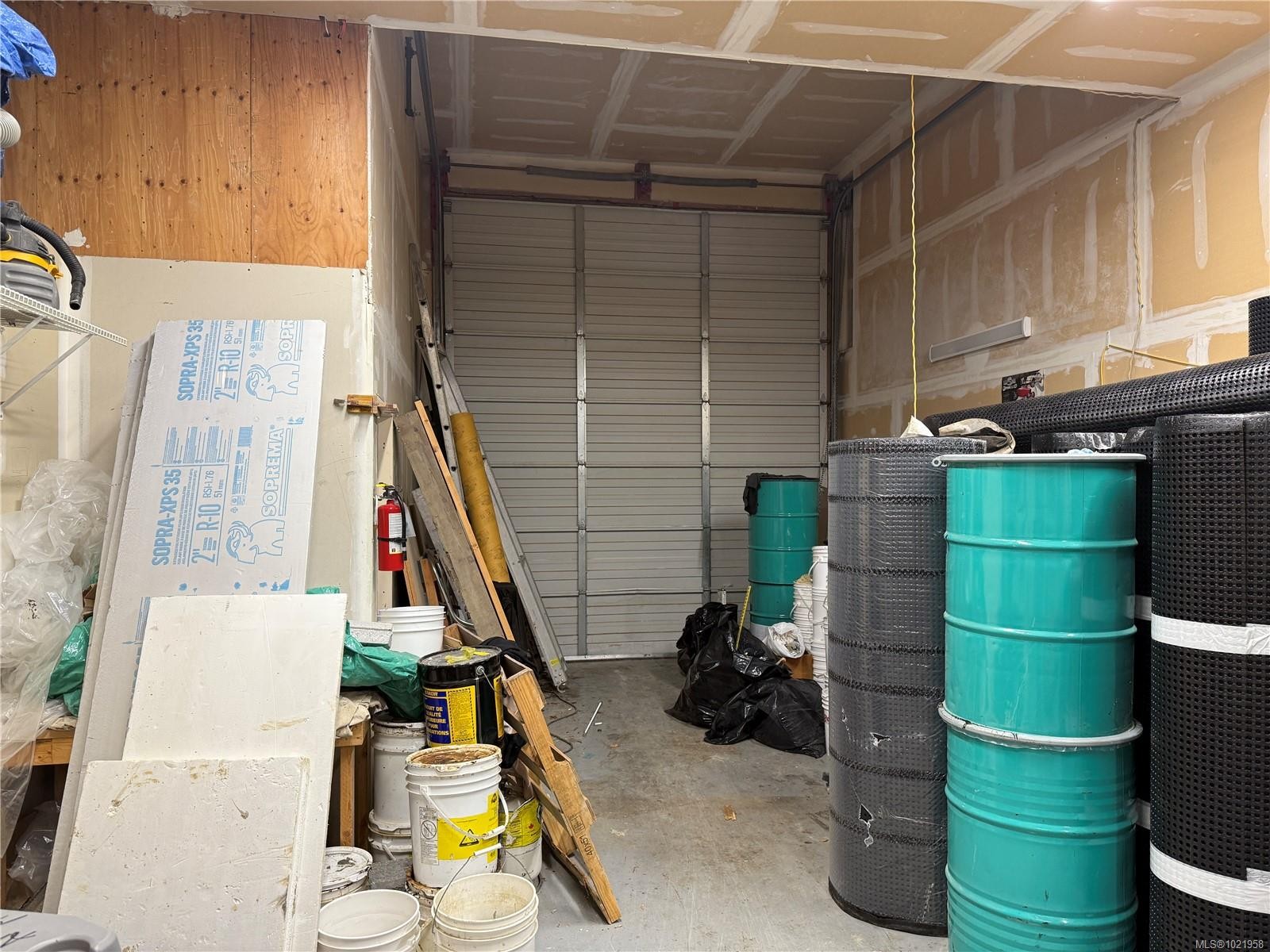 15-2075 Henry Ave, Sidney, BC