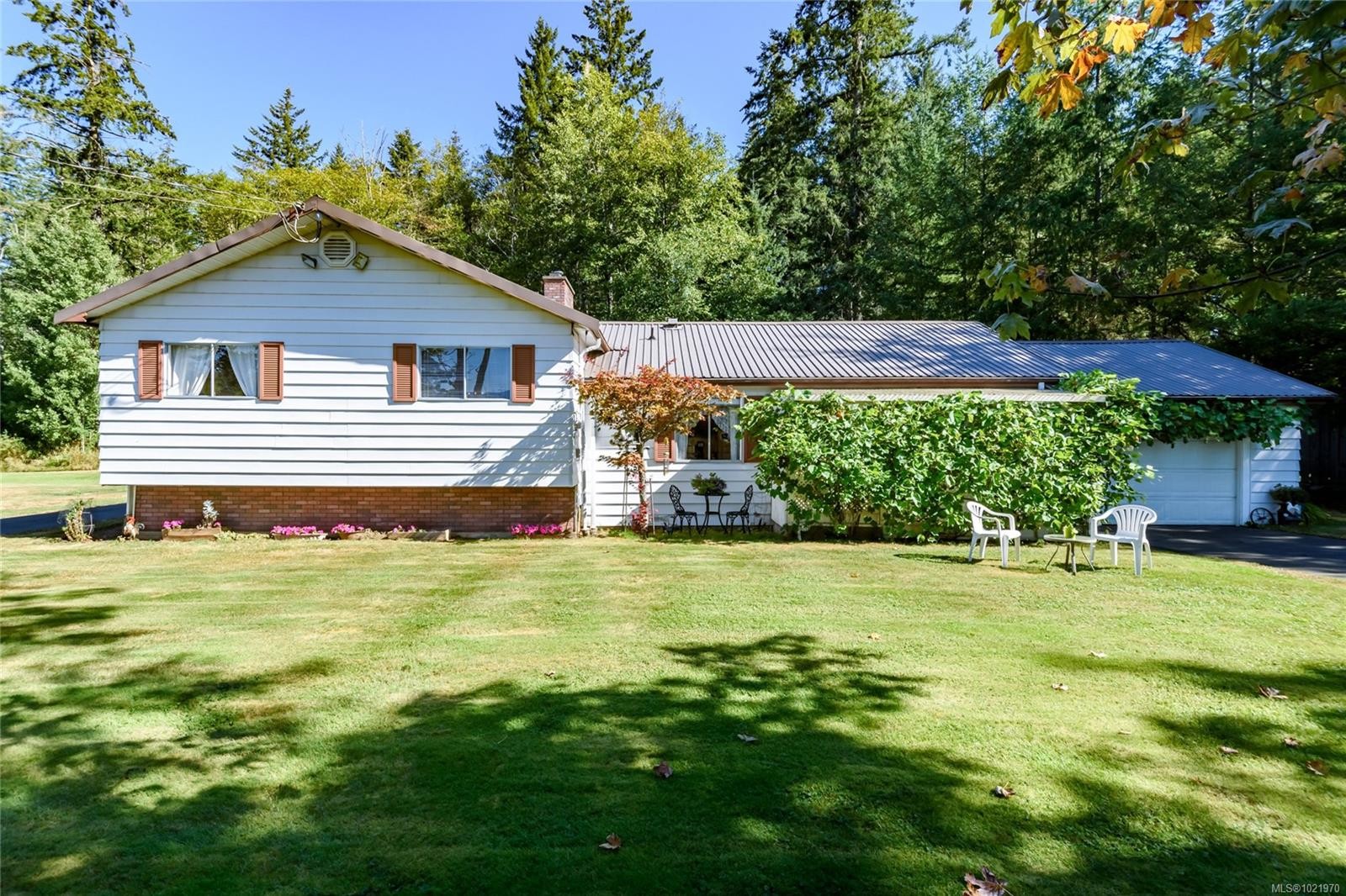 7602 Island Hwy North, Black Creek, BC