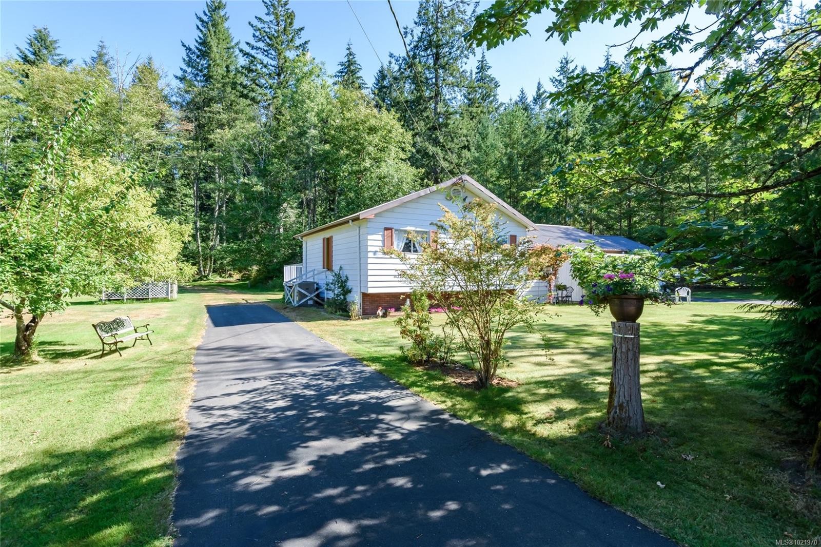 7602 Island Hwy North, Black Creek, BC